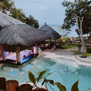 Tahanan Resort
