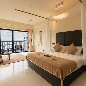 Deluxe Double or Twin Room Sea View